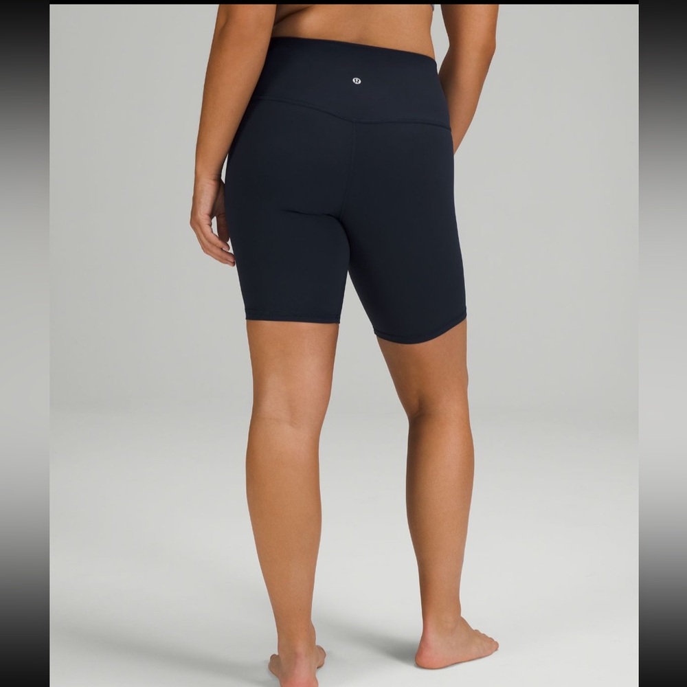 EUC Lululemon Align HR Short 8" / True Navy / Size 8